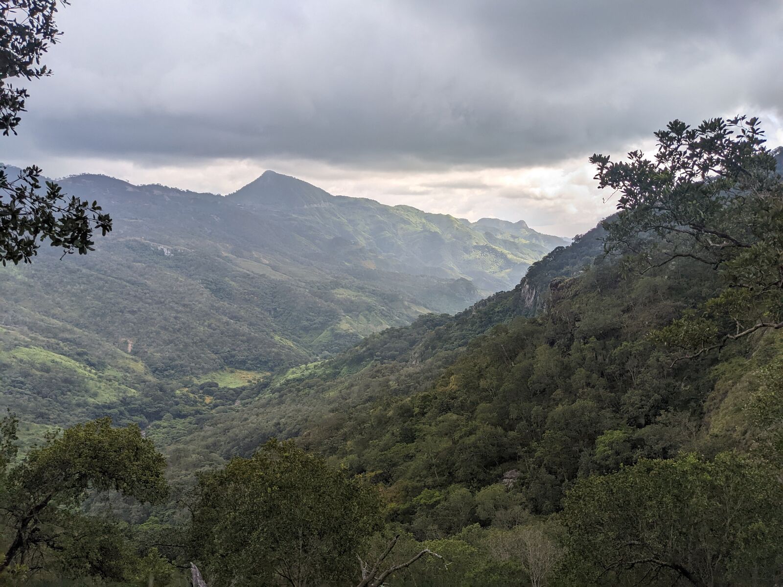 Sierra con comunidades de México